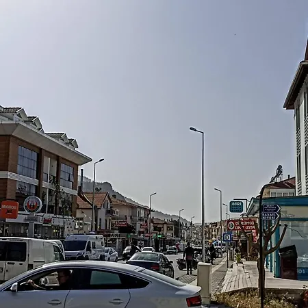Apartmán Fethiye Merkezde Ferah Ve Balkonlu 2+1 Daire *