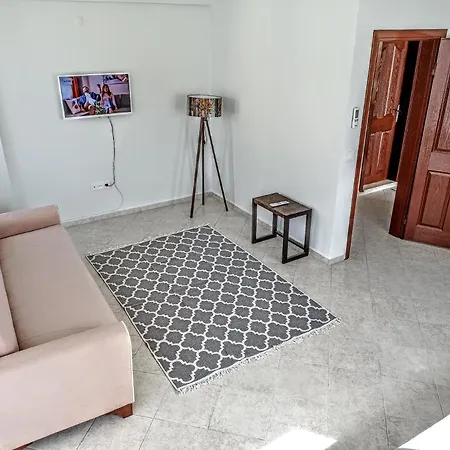 Apartmán Fethiye Merkezde Ferah Ve Balkonlu 2+1 Daire *