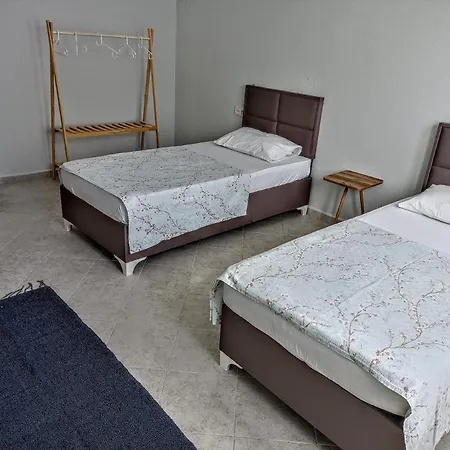 Fethiye Merkezde Ferah Ve Balkonlu 2+1 Daire Apartmán
